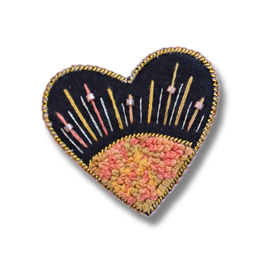 Broche - Cœur levé de soleil jaune